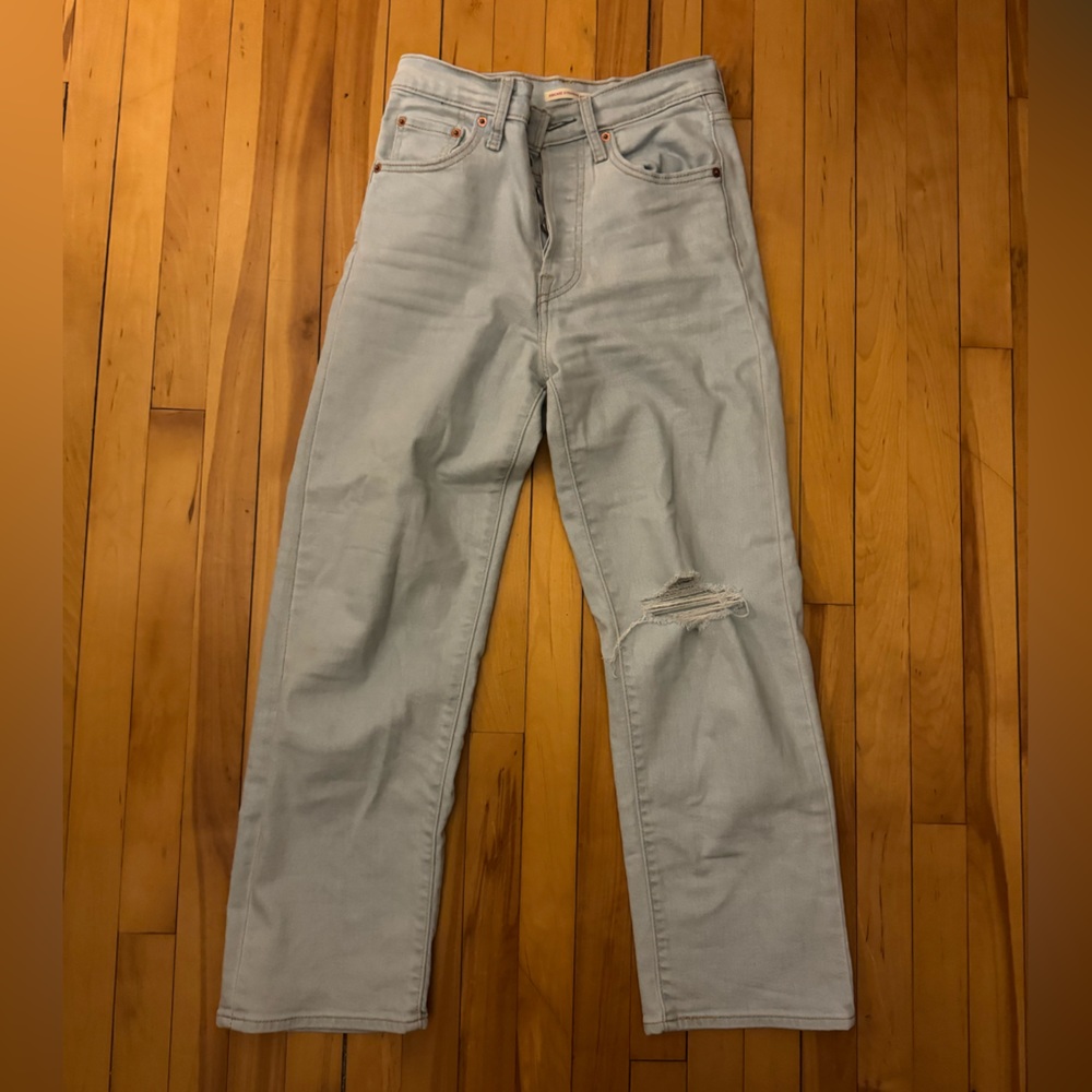 white washed levi jeans